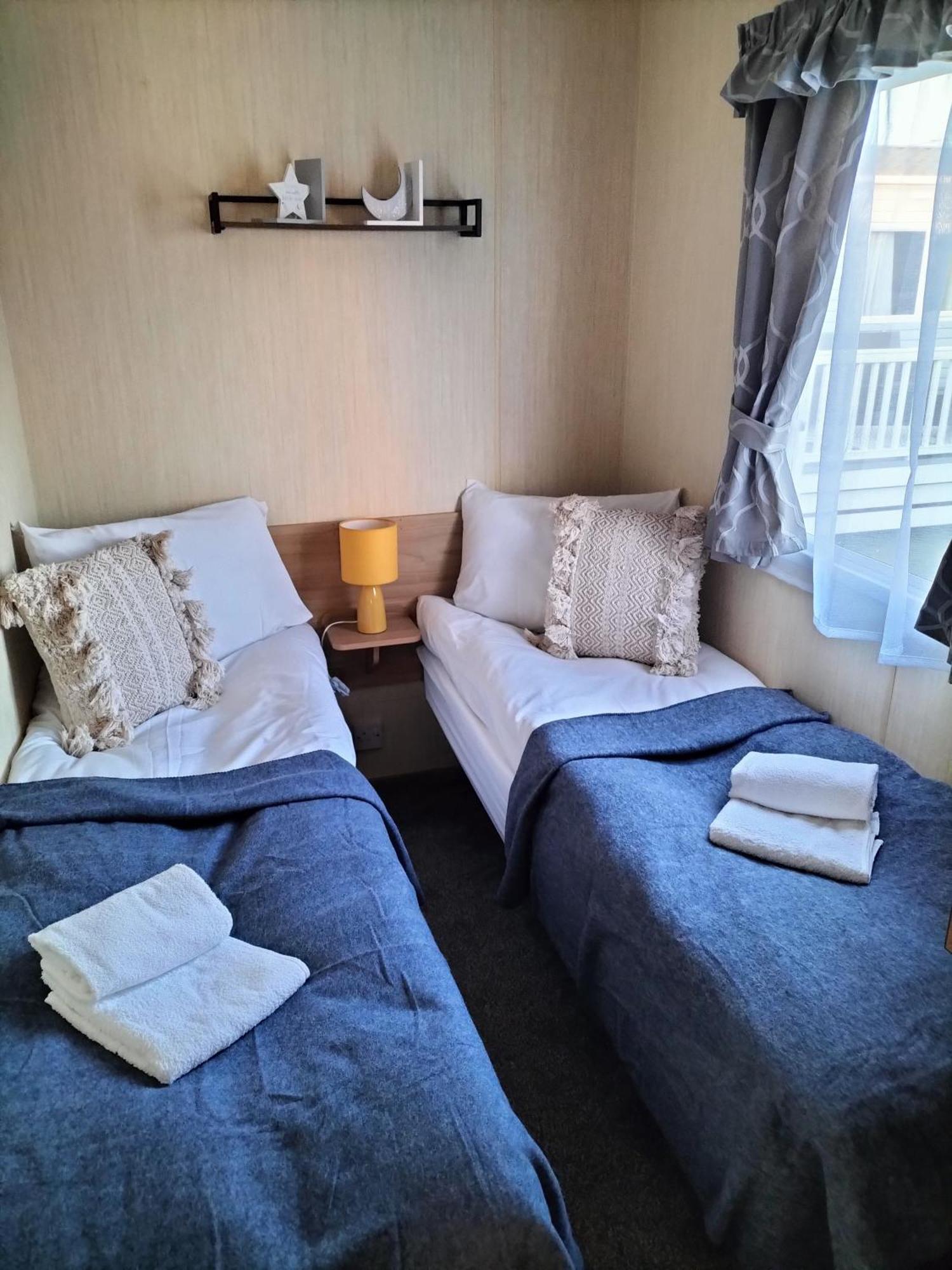 3 Bedroom Caravan, Edi Rita, Robin Hood, Pet Friendly Meliden 외부 사진